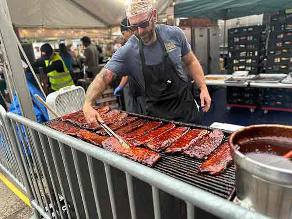 Pitmaster Grilling Ribs