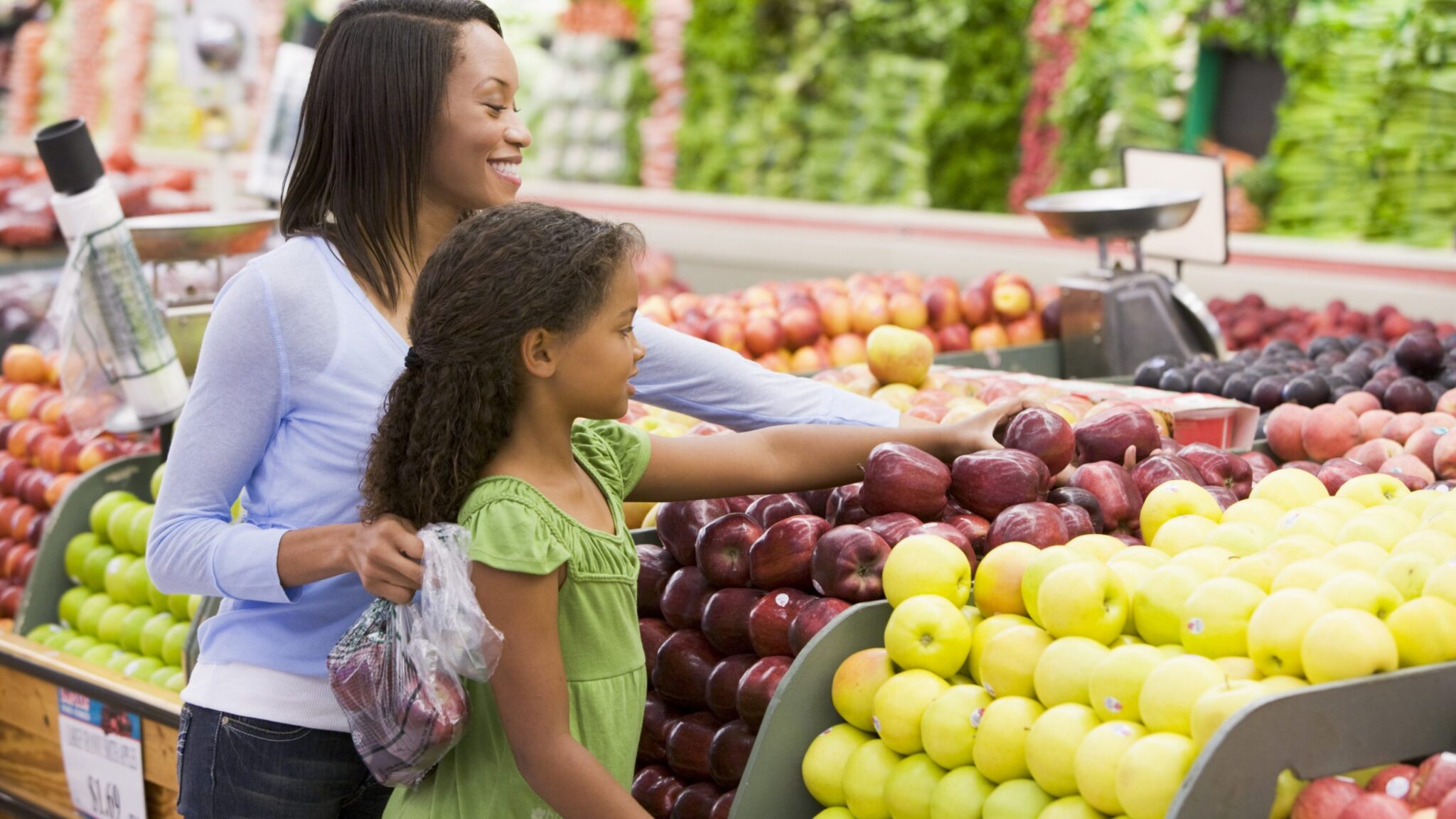Motherandchildselectingapples169 Image courtesy of the cdc - Popular BBQ Motherandchildselectingapples169 Image courtesy of the cdc